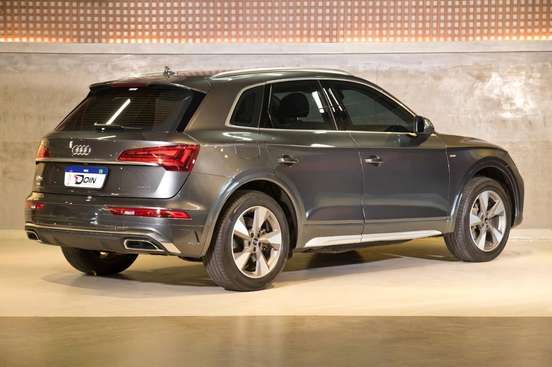AUDI-Q5-2023