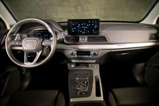 AUDI-Q5-2023