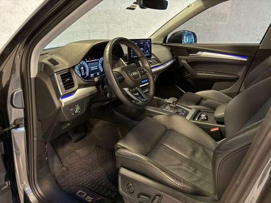 AUDI-Q5-2022