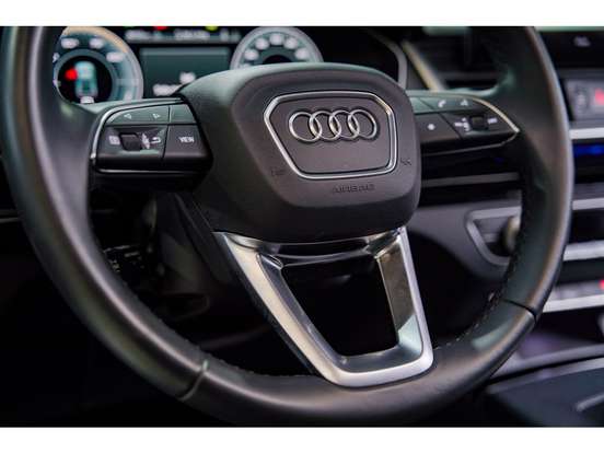AUDI-Q5-2022