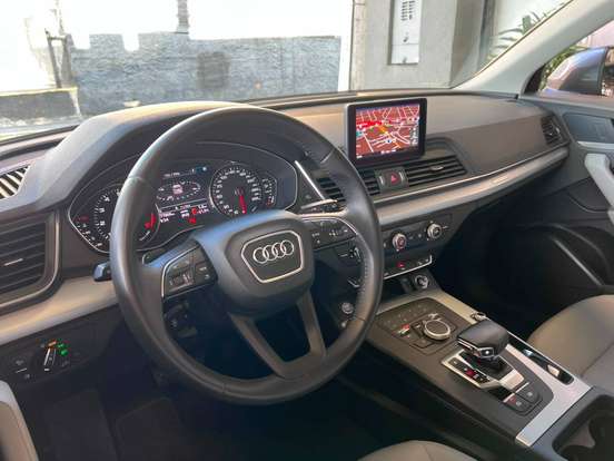 AUDI-Q5-2019