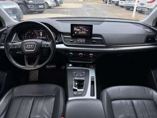 AUDI-Q5-2019