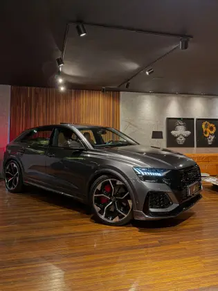 AUDI RS Q8 4.0 V8 TWINTURBO MHEV TIPTRONIC