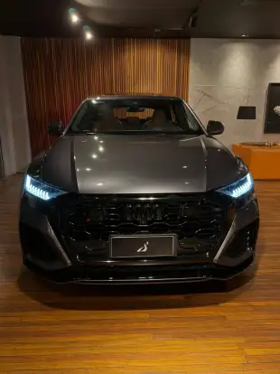 AUDI-RS Q8-2020
