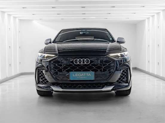 AUDI-RS Q8-2025
