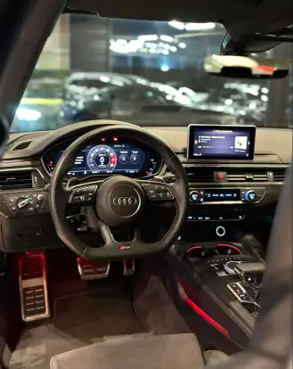 AUDI-RS4-2019