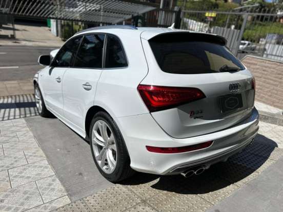 AUDI-SQ5-2014
