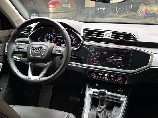 AUDI-Q3-2.0 40 TFSI GASOLINA SPORTBACK PERFORMANCE QUATTRO TIPTRONIC AUDI-Q3-2024