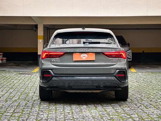 AUDI-Q3-2024