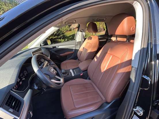 AUDI-Q5-2024