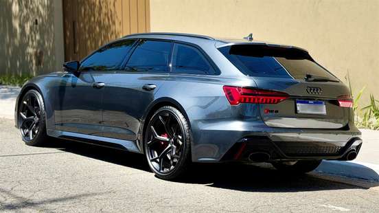 AUDI-RS6-2025