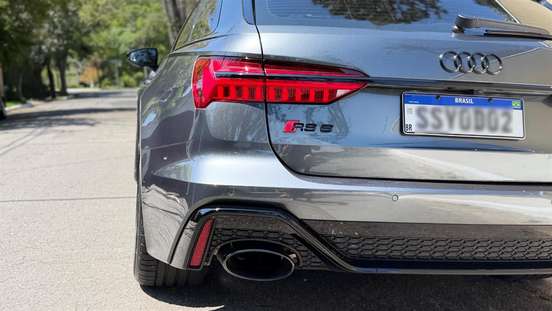 AUDI-RS6-2025