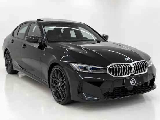 BMW-320i-2022