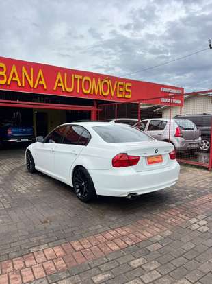 BMW-320i-2010