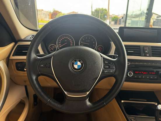 BMW-320i-2.0 16V TURBO ACTIVE FLEX 4P AUTOMÁTICO BMW-320i-2013
