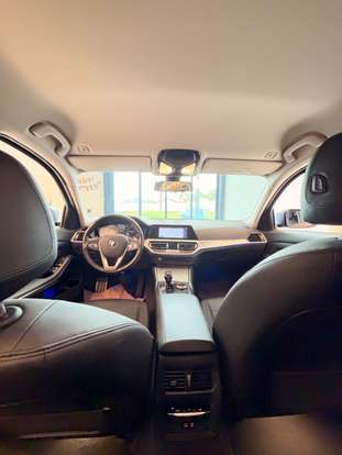 BMW-320i-2020