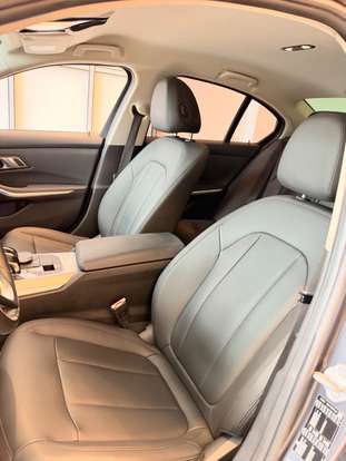 BMW-320i-2020