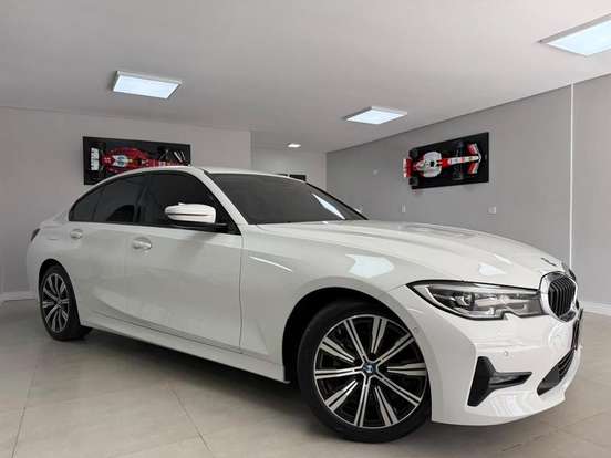 BMW-320i-2020