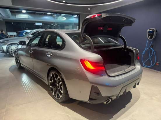 BMW-320i-2026