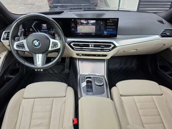 BMW-320i-2022