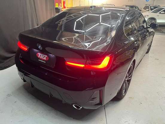BMW-320i-2023
