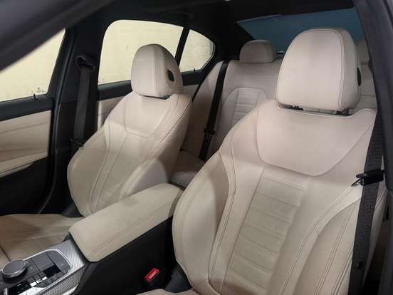 BMW-320i-2023