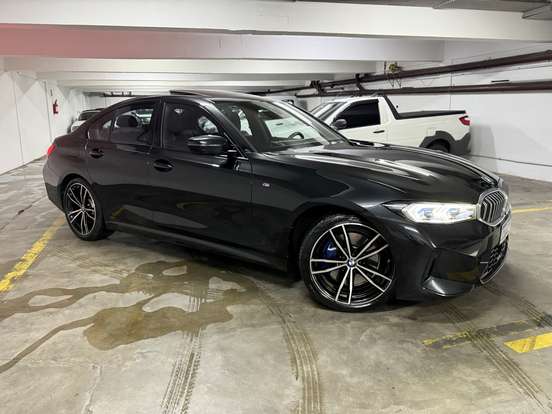 BMW-320i-2023