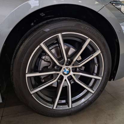 BMW-320i-2024