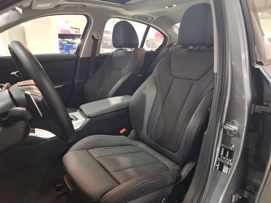 BMW-320i-2024