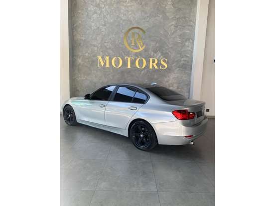 BMW-320i-2013