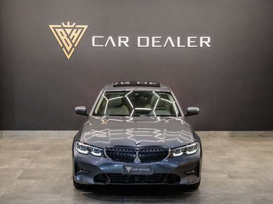 BMW-320i-2020