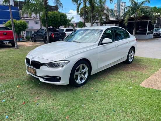 BMW-320i-2015