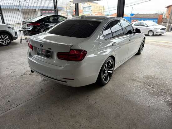 BMW-320i-2018