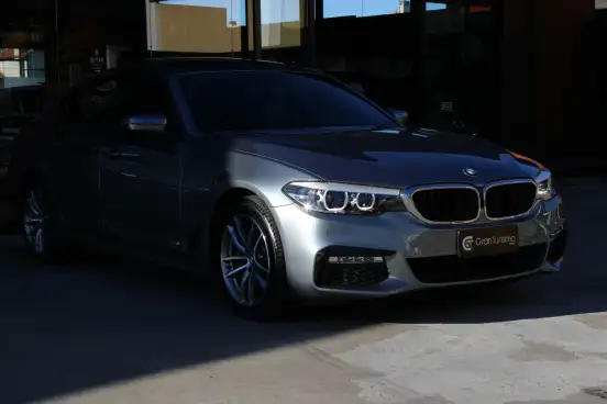 BMW-530i-2017