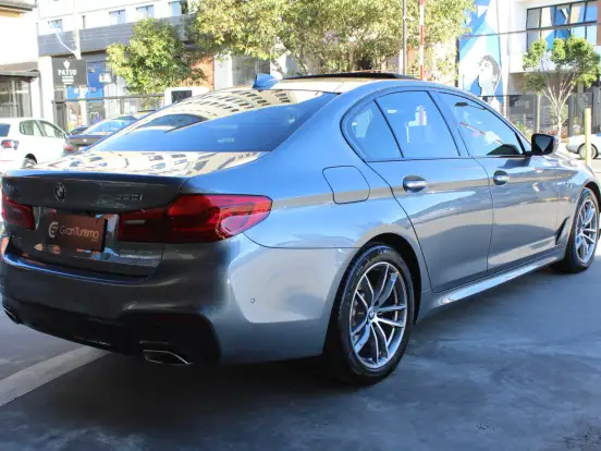 BMW-530i-2.0 16V TURBO GASOLINA M SPORT AUTOMÁTICO BMW-530i-2017