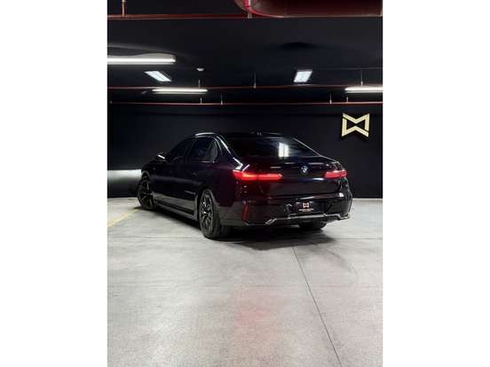 BMW-i7-ELÉTRICO XDRIVE60 M SPORT BMW-i7-2023
