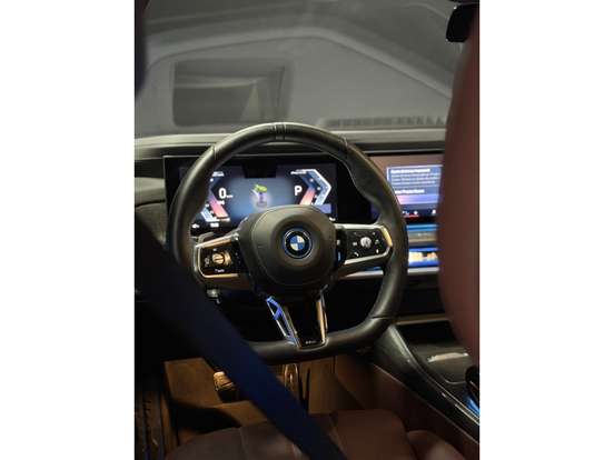 BMW-i7-ELÉTRICO XDRIVE60 M SPORT BMW-i7-2023