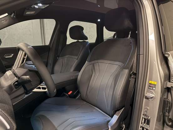 BMW-iX3-2026