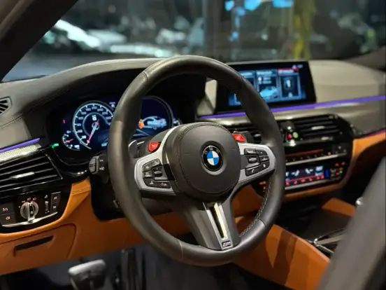 BMW-M5-4.4 V8 TWIN POWER M XDRIVE STEPTRONIC BMW-M5-2018