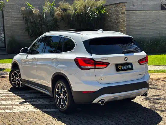BMW-X1-2.0 16V TURBO ACTIVEFLEX SDRIVE20I X-LINE 4P AUTOMÁTICO BMW-X1-2021