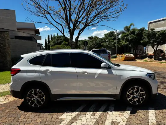 BMW-X1-2021