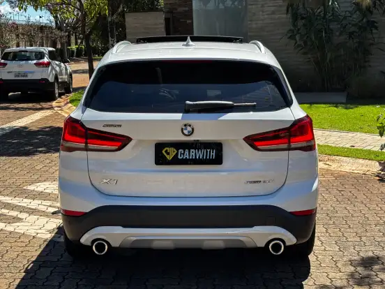 BMW-X1-2021