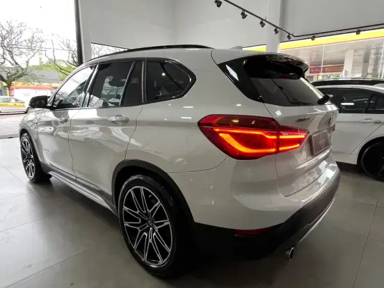 BMW-X1-2.0 16V TURBO ACTIVEFLEX XDRIVE25I SPORT 4P AUTOMÁTICO BMW-X1-2016