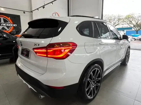BMW-X1-2.0 16V TURBO ACTIVEFLEX XDRIVE25I SPORT 4P AUTOMÁTICO BMW-X1-2016