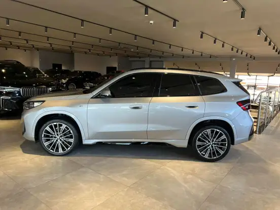 BMW-X1-2024