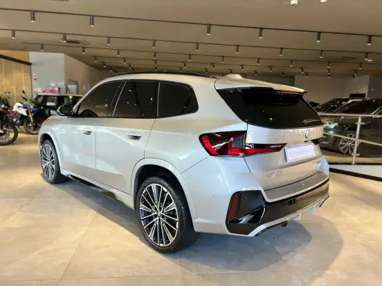 BMW-X1-2024