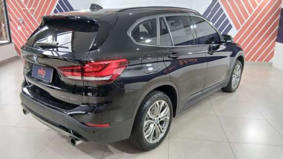 BMW-X1-2021