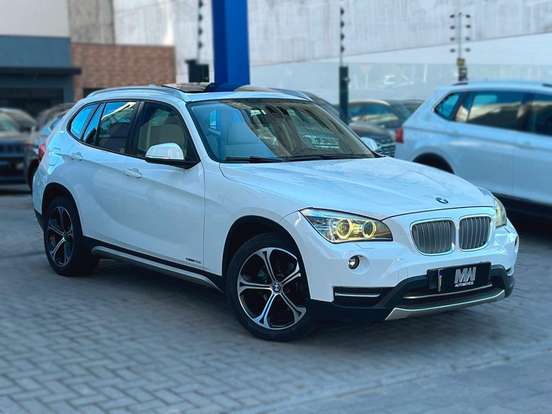 BMW-X1-2.0 16V TURBO GASOLINA SDRIVE20I 4P AUTOMÁTICO BMW-X1-2012