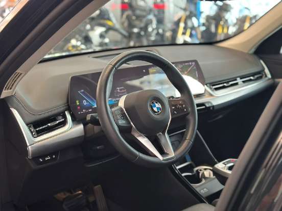 BMW-X1-2025