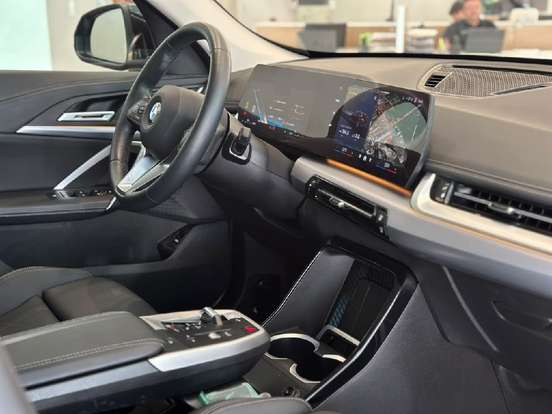 BMW-X1-2025